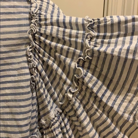 Who What Wear Striped Ruffle Sleeve Top - Picture 3 of 4